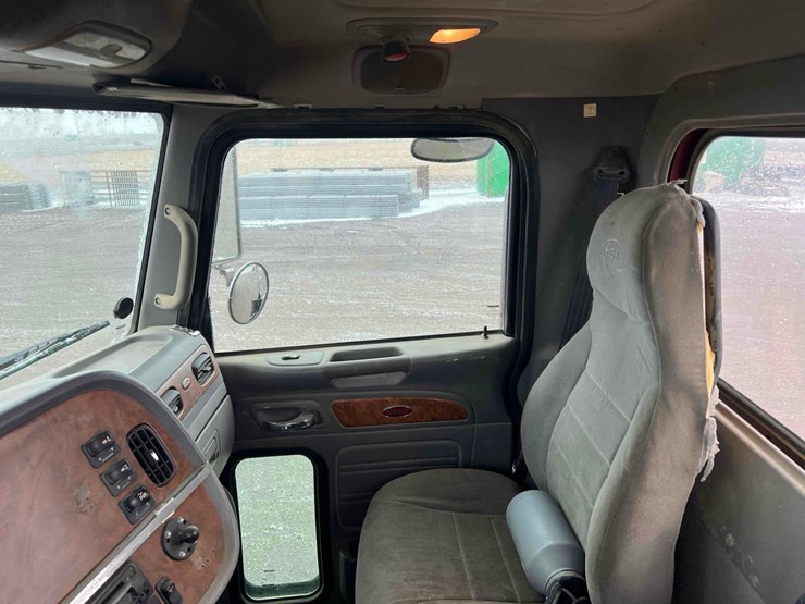 2005-caterpillar-c15-image-16