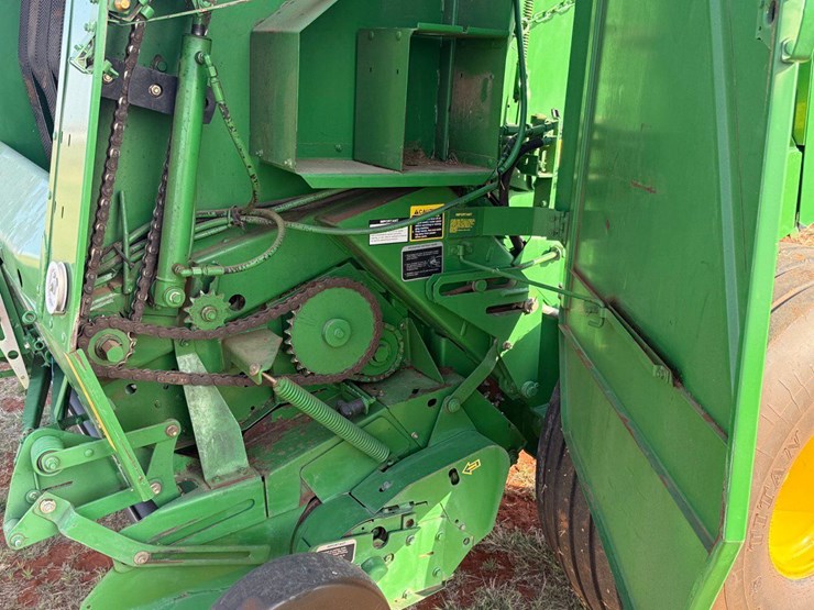 john-deere-568-image-16
