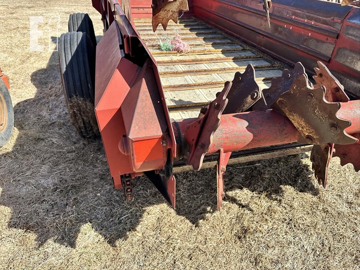 new-holland-791-image-17