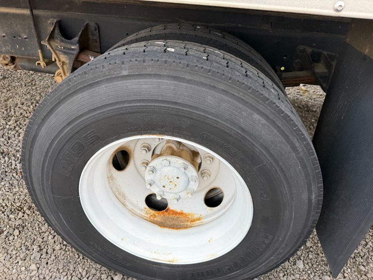 2004-international-durastar-4300-image-6