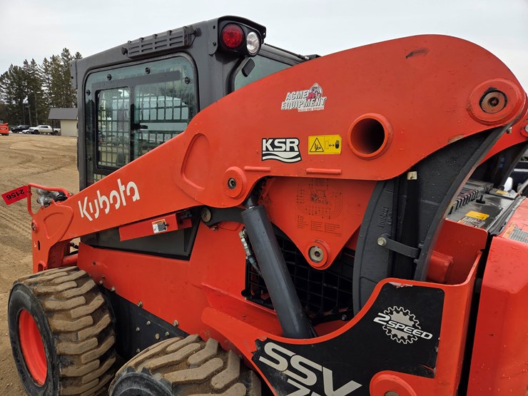 kubota-ssv75-image-18