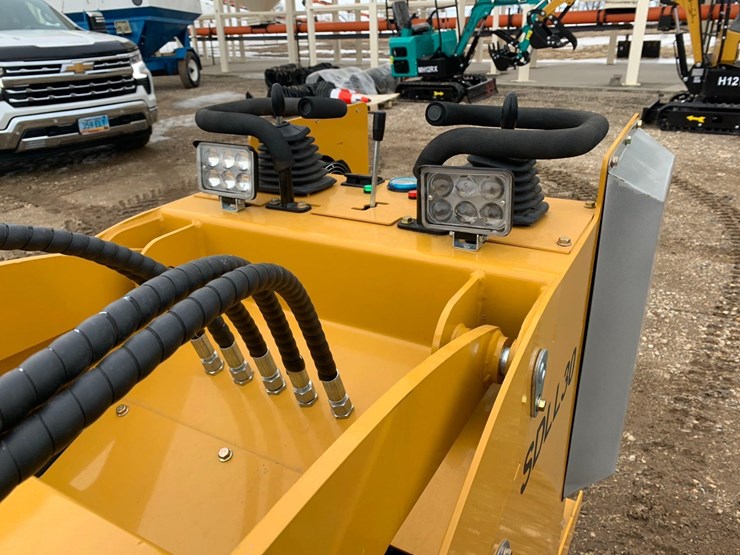 sdlanch-compact-track-loader-sdll30-image-11