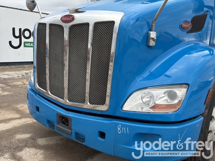 2018-peterbilt-579-image-42