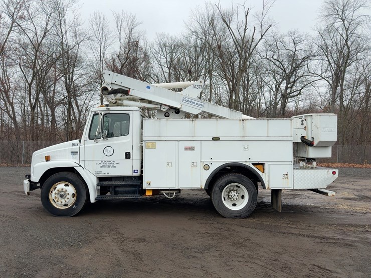 2002-freightliner-fl70-image-2