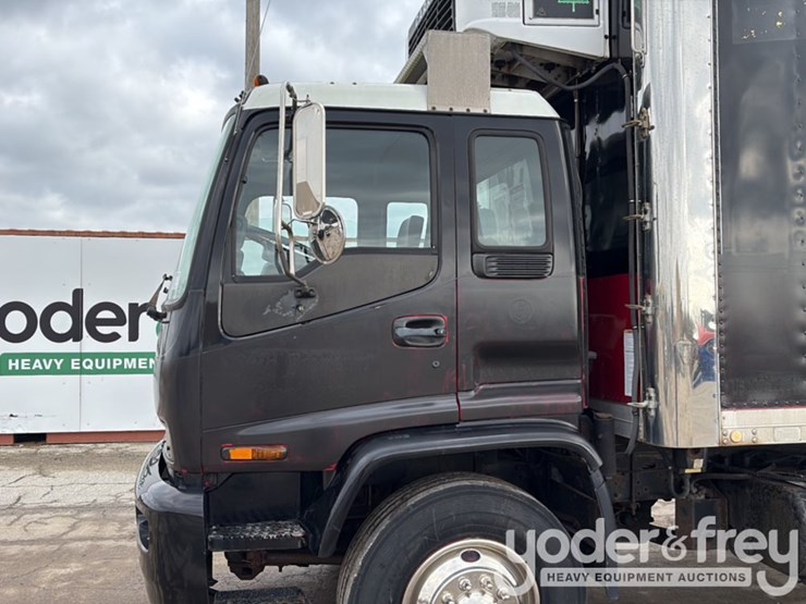 2001-isuzu-npr-image-6