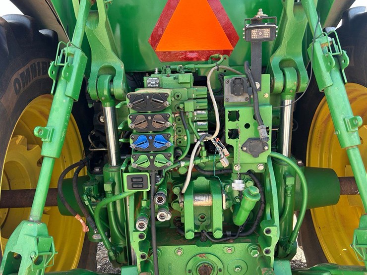 2013-john-deere-7200r-image-7