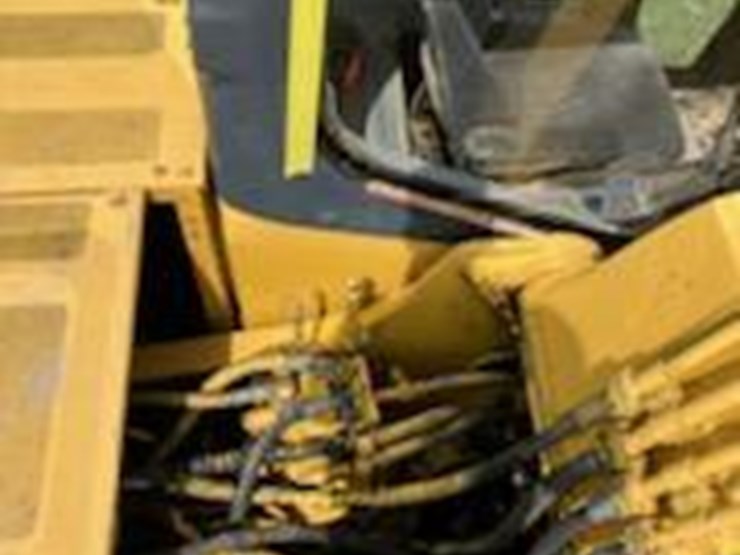 #315-•-2004-komatsu-pc-200-lc-excavator-image-20