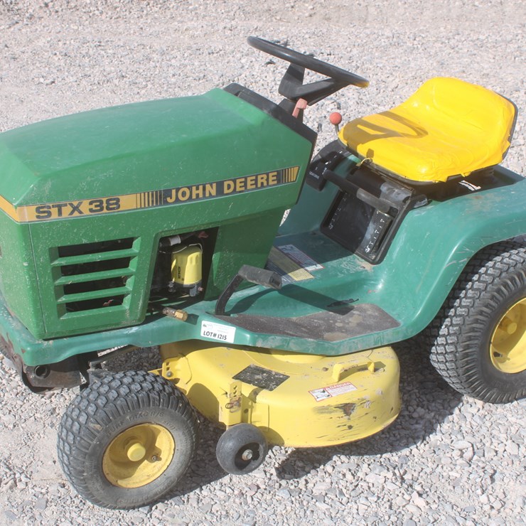 JOHN DEERE STX38