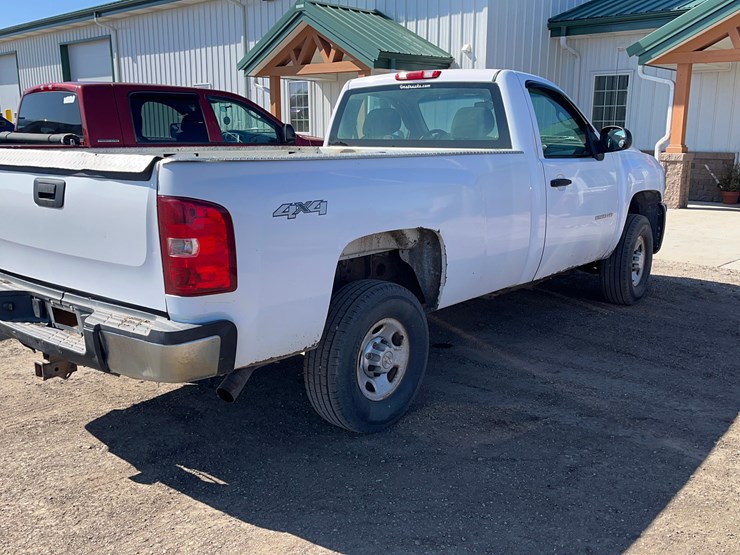 2010-chevrolet-2500-image-7