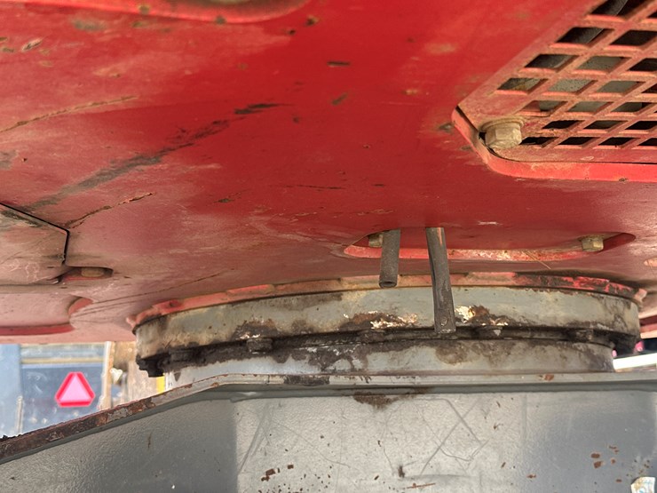 2014-takeuchi-tb240-image-50