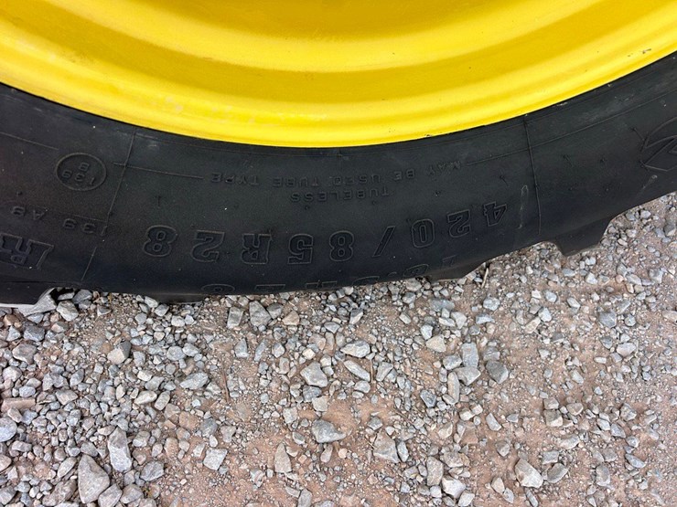 2018-john-deere-6145r-image-27