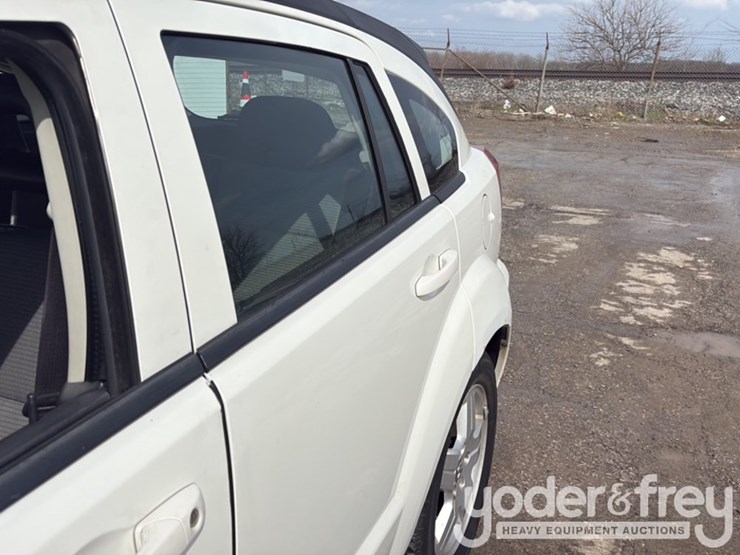 2009-dodge-caliber-image-10