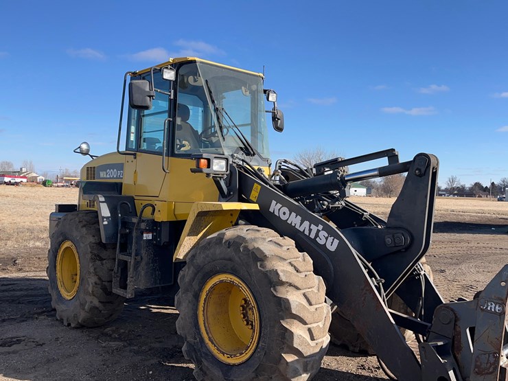 komatsu-wa200-image-5