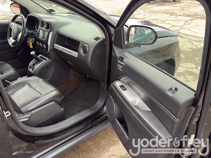 2017-jeep-compass-image-27