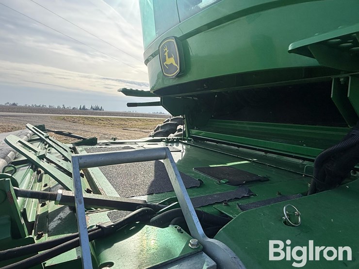 2010-john-deere-9770-sts-image-13