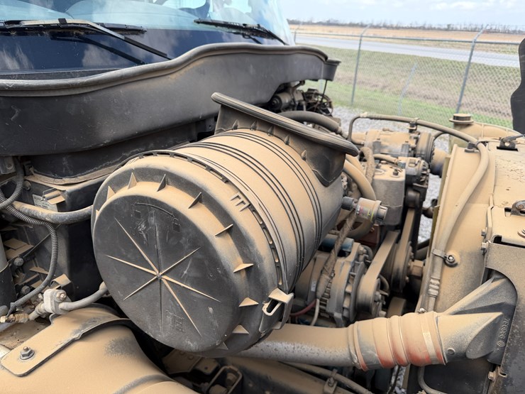 2004-international-durastar-4300-image-50