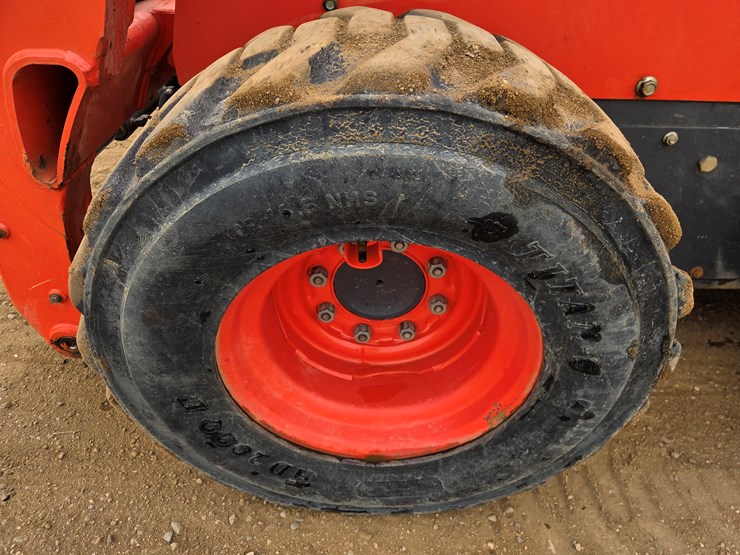 kubota-ssv75-image-50