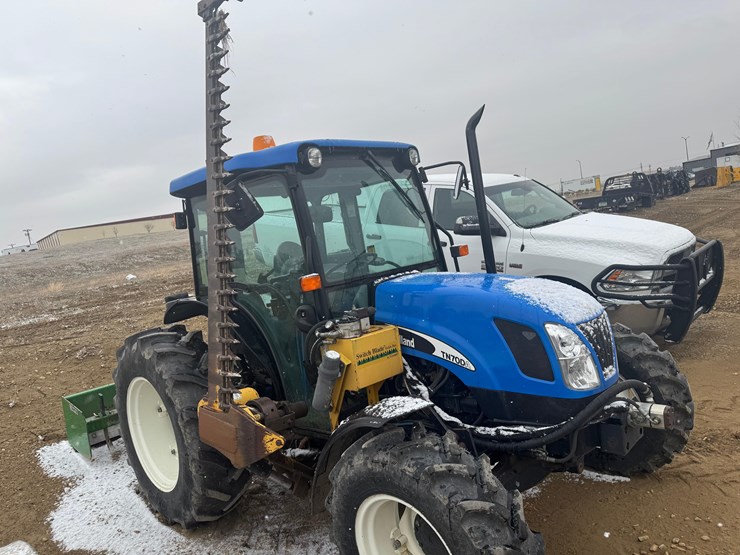 new-holland-tn70da-image-1