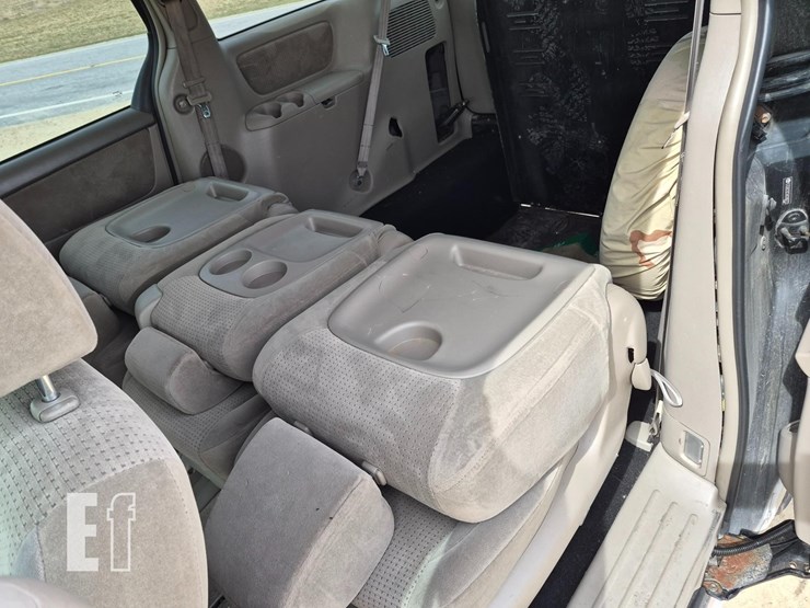 2009-toyota-sienna-image-13