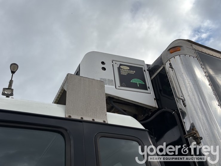 2001-isuzu-npr-image-8