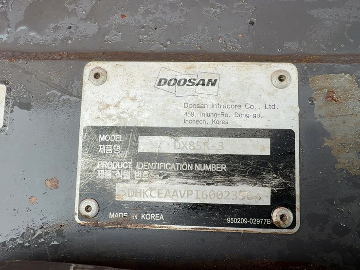 2019-doosan-dx85r-3-image-34