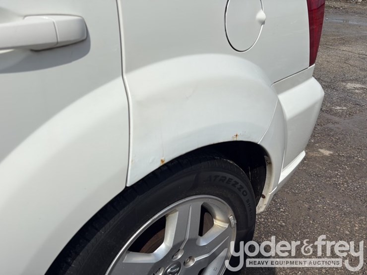 2009-dodge-caliber-image-11