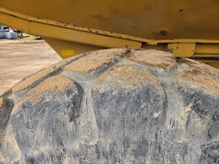 caterpillar-740-image-77