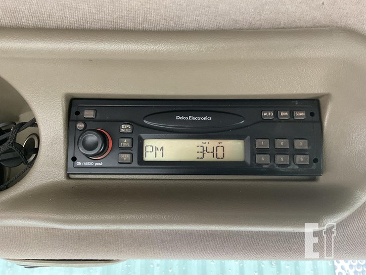 2006-case-ih-magnum-305-image-14