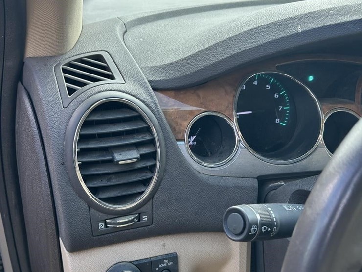 2011-buick-enclave-image-11