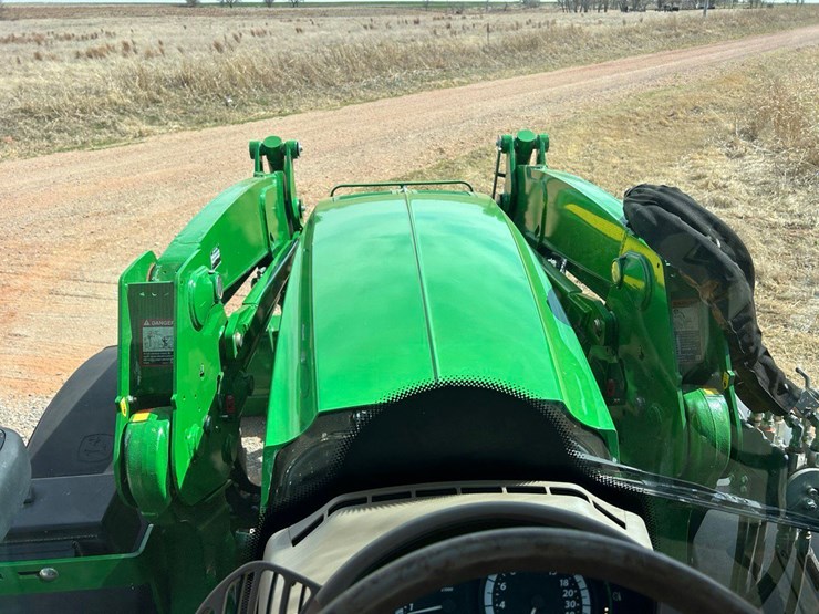 2018-john-deere-6145r-image-35