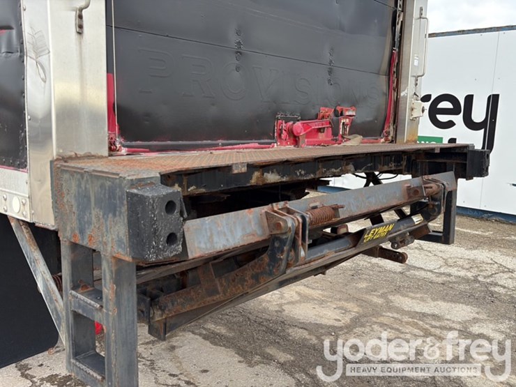 2001-isuzu-npr-image-19