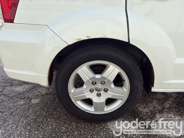 2009-dodge-caliber-image-21