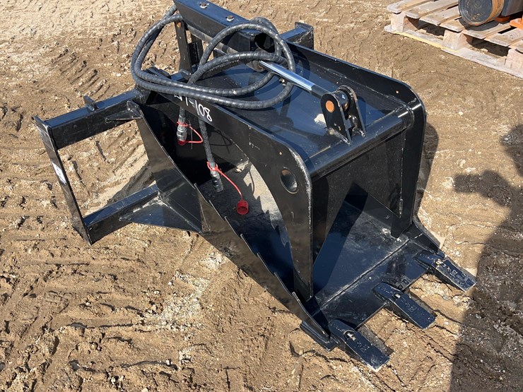 skid-steer-root-ball-grapple-image-1