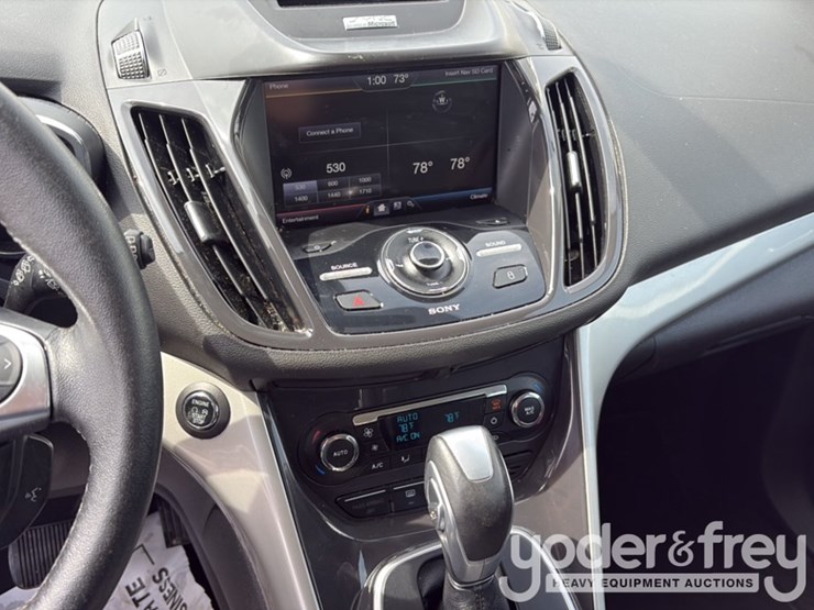 2013-ford-cmax-image-37