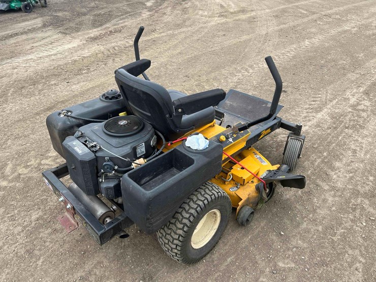 cub-cadet-zero-turn-lawn-mower-image-5