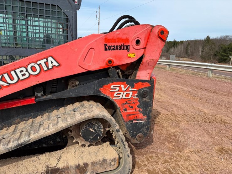 kubota-svl90-2-image-11