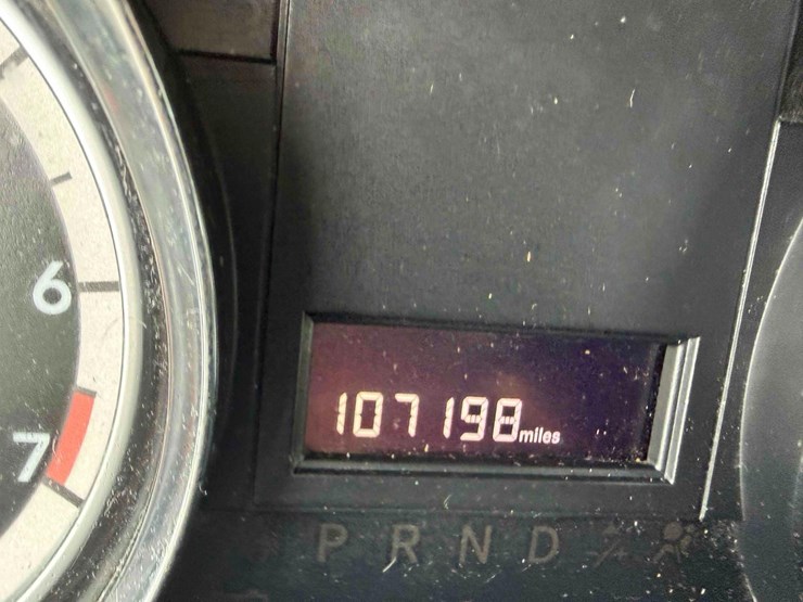 2013-dodge-caravan-image-12