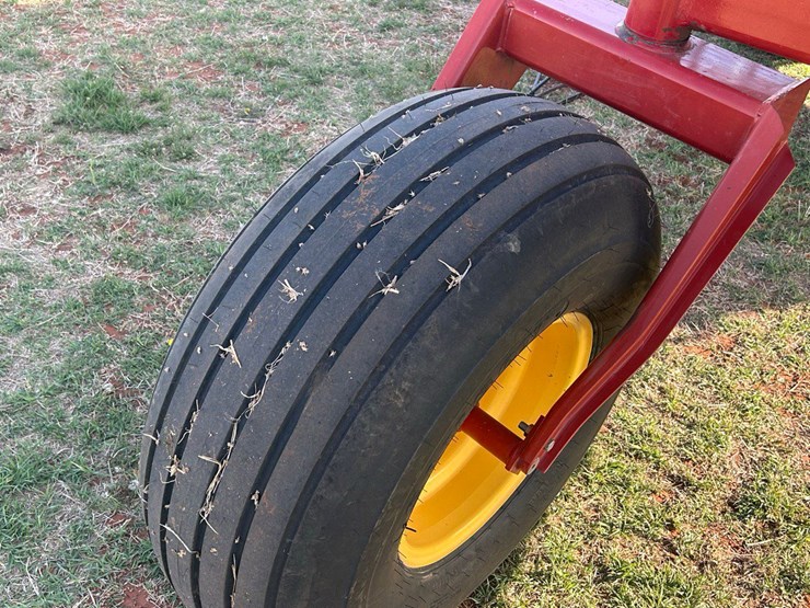 2008-new-holland-h8040-image-5