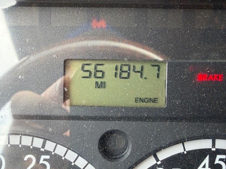 2008-freightliner-m2-106-image-84