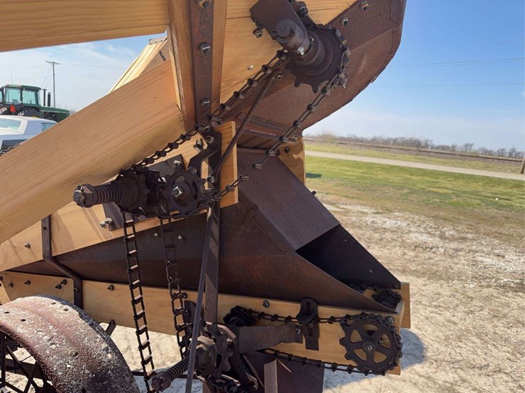 1926-john-deere-corn-picker-image-21
