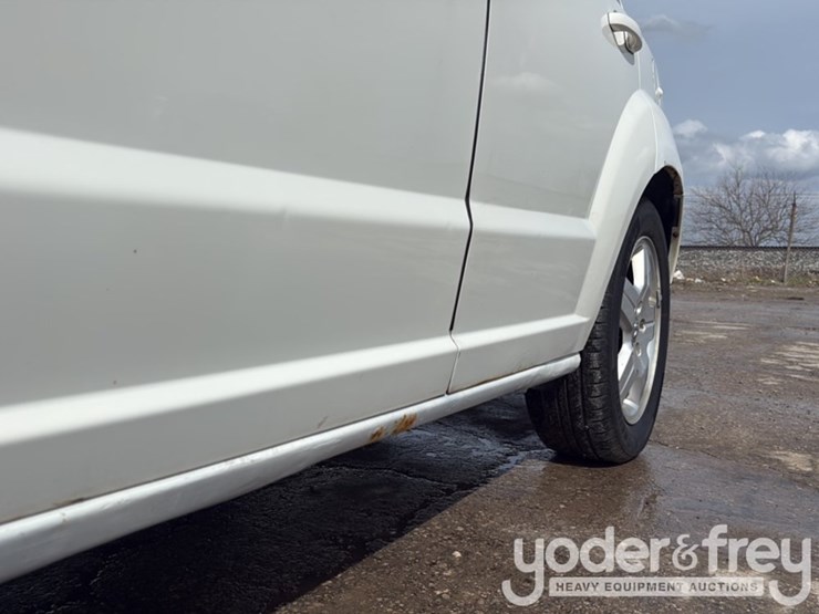 2009-dodge-caliber-image-9