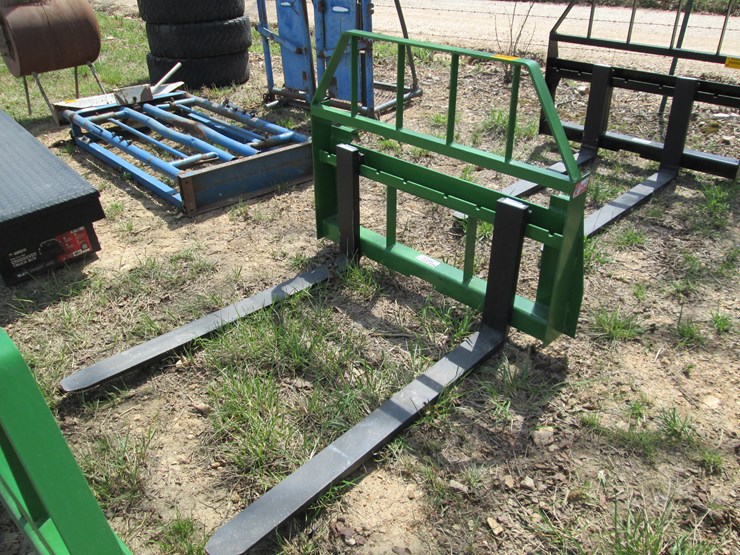 #44099-•-48"-tractor-forks-image-1