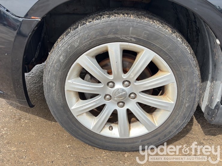 2013-chrysler-200-image-7