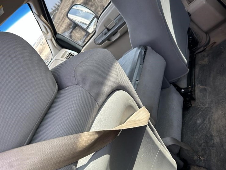 2001-ford-f350-xl-image-24