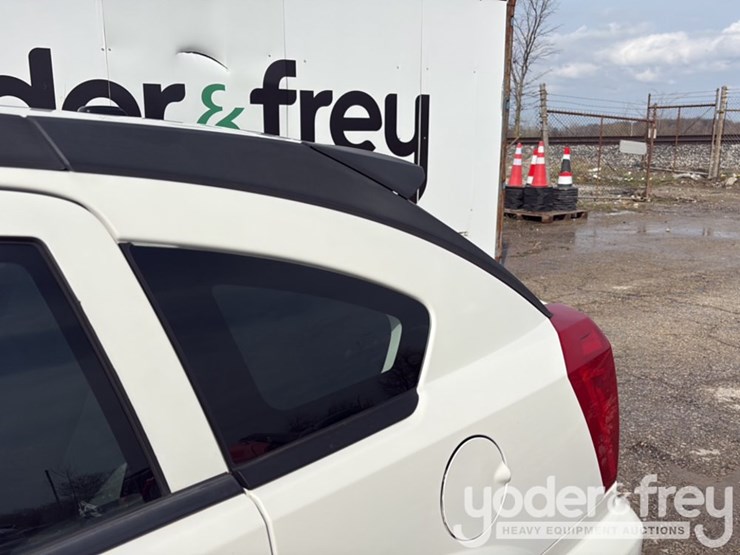 2009-dodge-caliber-image-12