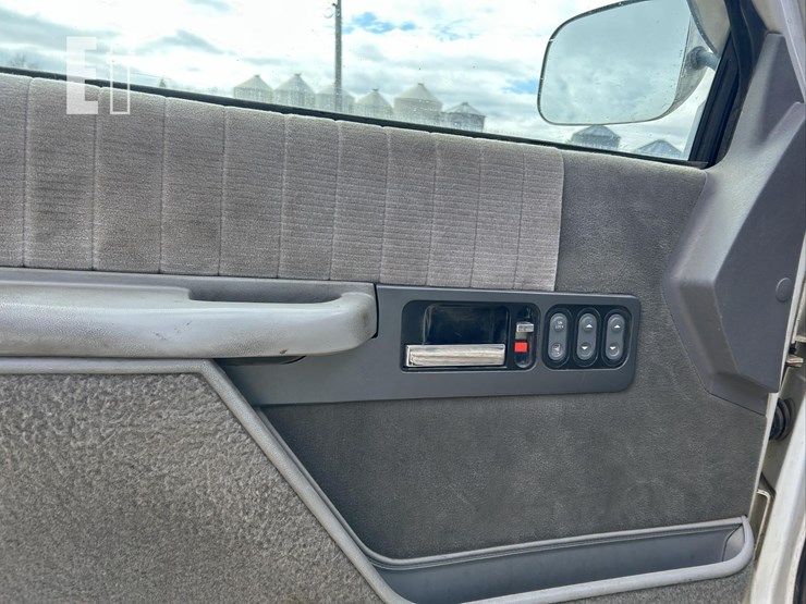 1993-chevrolet-1500-image-20