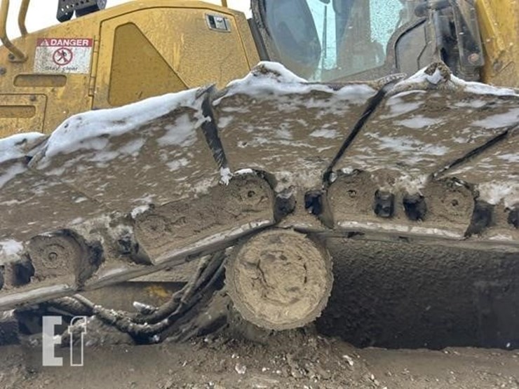 2017-komatsu-d61pxi-image-55