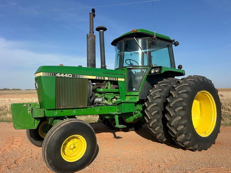 1982-john-deere-4440-image-26