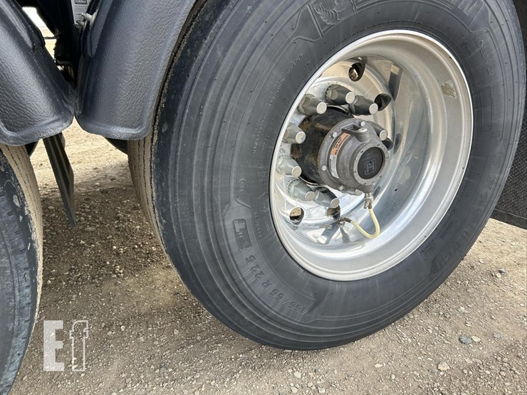 2025-wilson-grain-trailer-image-34