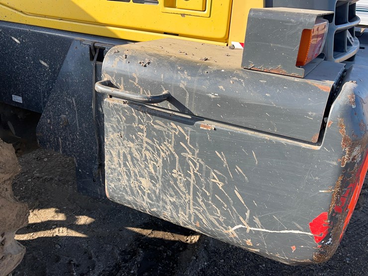 komatsu-wa200-image-30